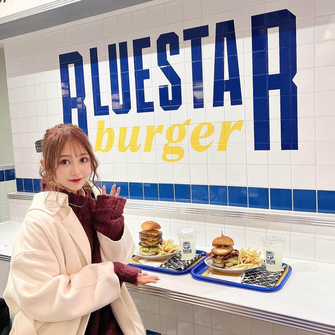 浦西ひかるさんのインスタグラム写真 - (浦西ひかるInstagram)「. 渋谷に新しくオープンした『BLUE STAR burger gourmet 113 渋谷宇田川店』に一足お先に食べに行ってきました♡ . めっちゃおっきいいわゆるグルメバーガーなのにめっちゃお手頃価格でしかも美味しかった（ ; ; ）♡ 1ポンドハンバーガー食べたけどめっちゃおっきくてインパクトも⭕️🙆🏻‍♀️！ .  店名: BLUE STAR burger gourmet 113 渋谷宇田川店 . 住所: 東京都渋谷区宇田川町30-1 蓬莱屋ビル 1Ｆ . 2022年1月7日(金) 新規オープン✨ 美味しいし、映えてるから是非行ってみてね！😋」1月7日 20時58分 - uranishihikaru