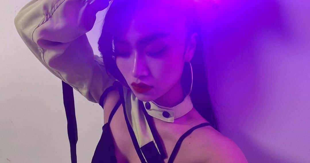 keilEen（ケバビン）のインスタグラム：「new衣装🍑 お気に入り🤭🤭🤭  #2022#新年#vivid #shrimp#えび#dance #尻#ハーフ#philippines」