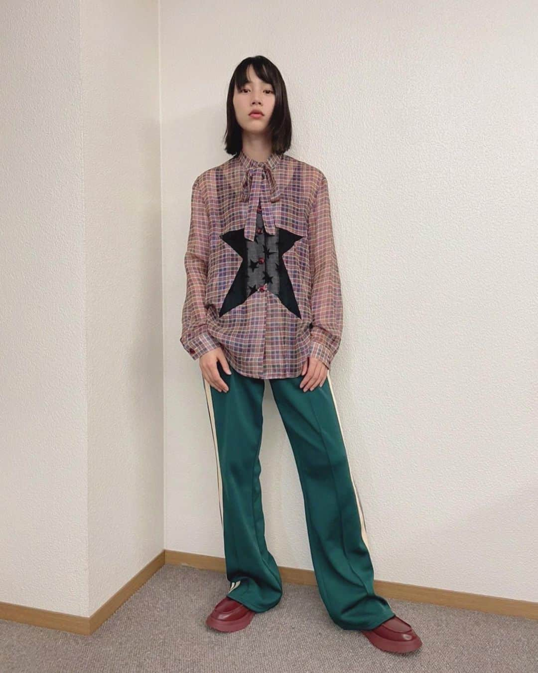 のん（能年玲奈）さんのインスタグラム写真 - (のん（能年玲奈）Instagram)「tops: @_yueqiqi pants: @forsomeone_official shoes: @camper_japan stylist: @izumimachino  hair&make: Shie Kanno #のんやろが #越境放送 #YouTube」1月7日 21時14分 - non_kamo_ne