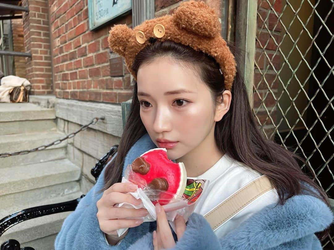 南りほのインスタグラム：「ゆうかとユニバいった🌏🎢💙 乗り物乗ってる時間より食べてる時間の方が長い🤤✌🏻 vlog撮ったからまた近々upする〜📸」