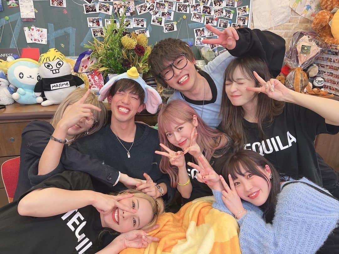 イニ（じん）のインスタグラム：「良い集合写真☺️ この日の撮影楽しかったなぁ〜 撮影後半で記憶が薄いのがおもろい 動画編集してて、ちょっと怖かった。笑」