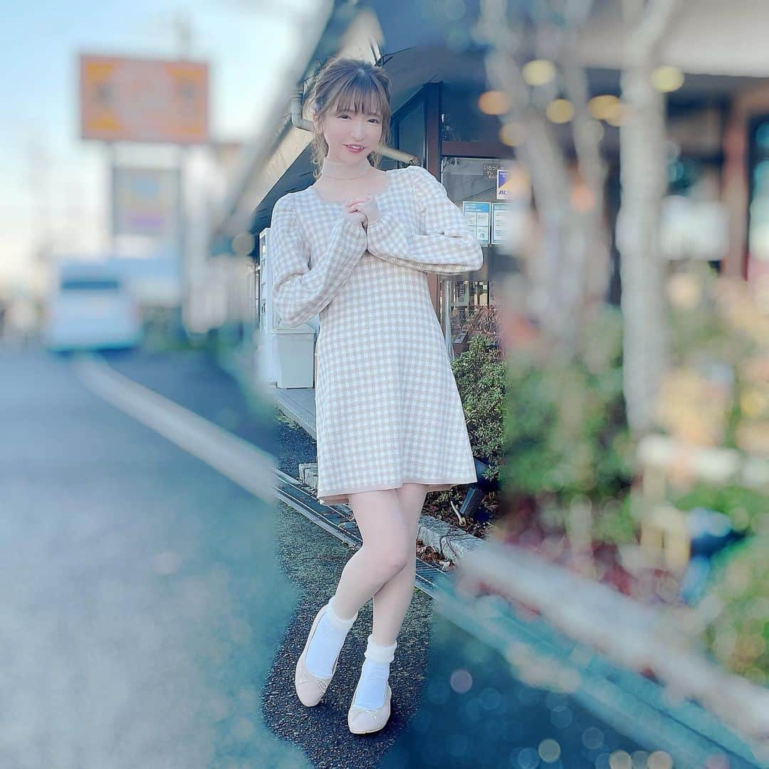 もえのあずきさんのインスタグラム写真 - (もえのあずきInstagram)「デカ盛りコーデ🎀  one-piece  @tittyandco_com shoes  @randa_pic ring @milk__official_  #デカ盛りハンター#デカ盛り#大食い#大食い女子 #大食いアイドル #もえあず#もえもえきゅんきゅん #もえあずコーデ#ポニーテール#ポニテアレンジ#ヘアアレンジ #ヘアアクセサリー #ワンピースコーデ #モテコーデ #モテ髪 #アイドルヘア」1月7日 22時58分 - moeazukitty