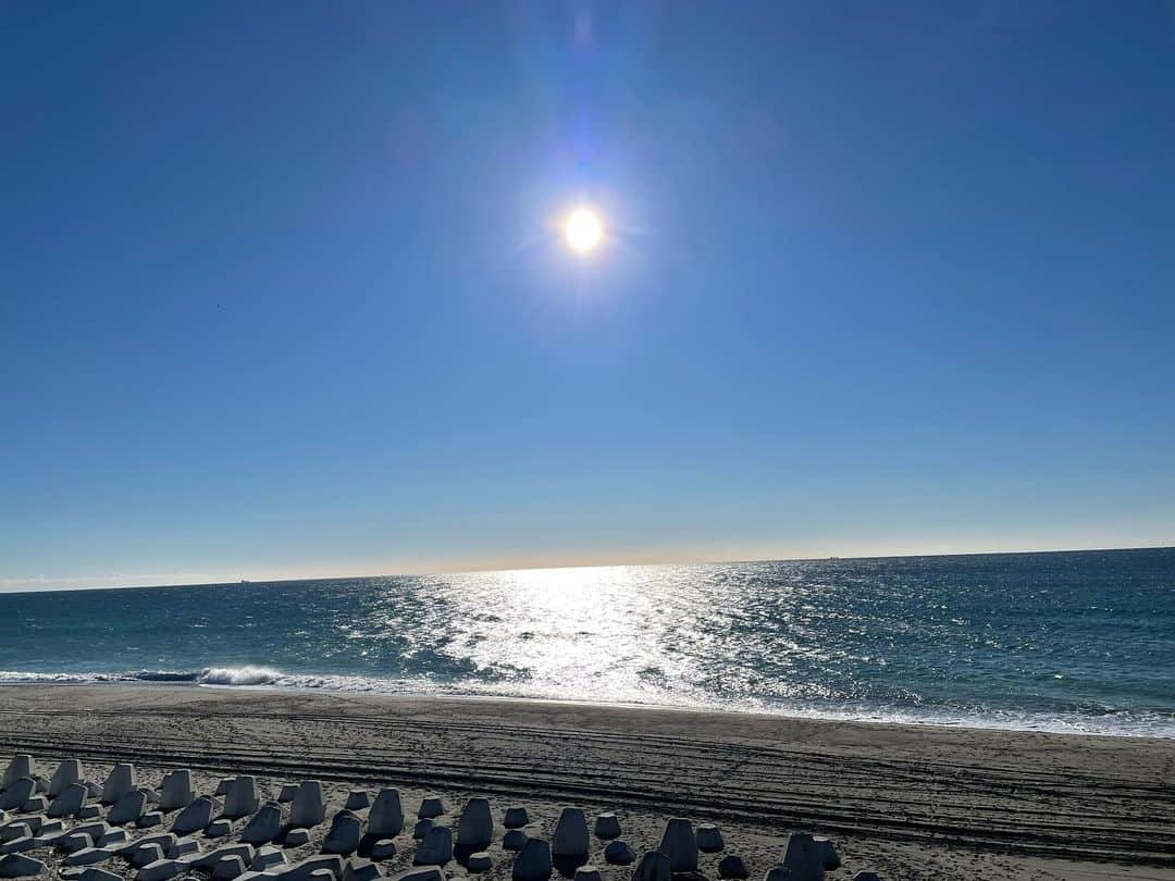 伊藤美誠のインスタグラム：「. . 海満喫してきました🌿 美味しい空気が 全身に沁み渡りました😌🤍」