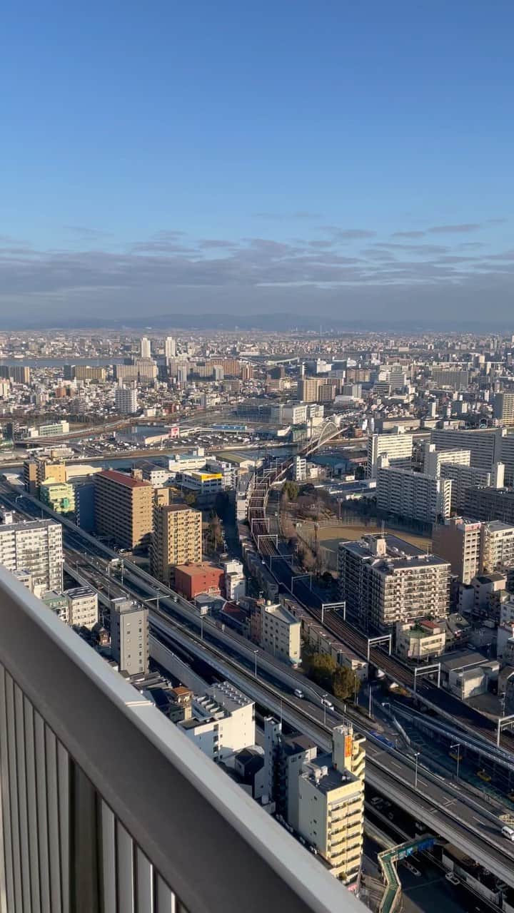 ヴィンピー・ファンデルヴァルトのインスタグラム：「Isolation Done ✅ ! Good to be back in Osaka and out of isolation 🏙  #Osaka」