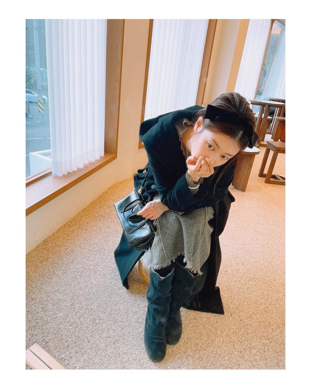 チョン・ソミンのインスタグラム：「1년 진짜 빠르게 흘러가네요🤭 다들 새해 복 많이 받으세요🙇🏻‍♀️ 2022년도 좋은 일이 가득하시길🥰」