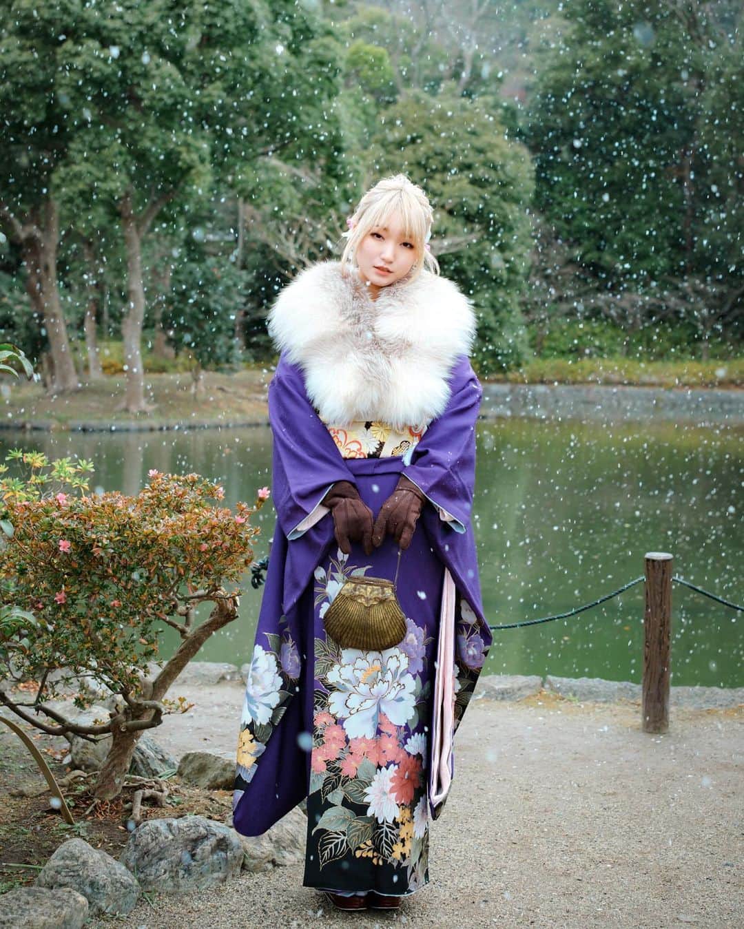 柊里杏のインスタグラム：「皆さんあけましておめでとうございます！ お正月ゴロゴロしてたら投稿するのを忘れていました😳  今年もよろしくお願い致します☺︎」