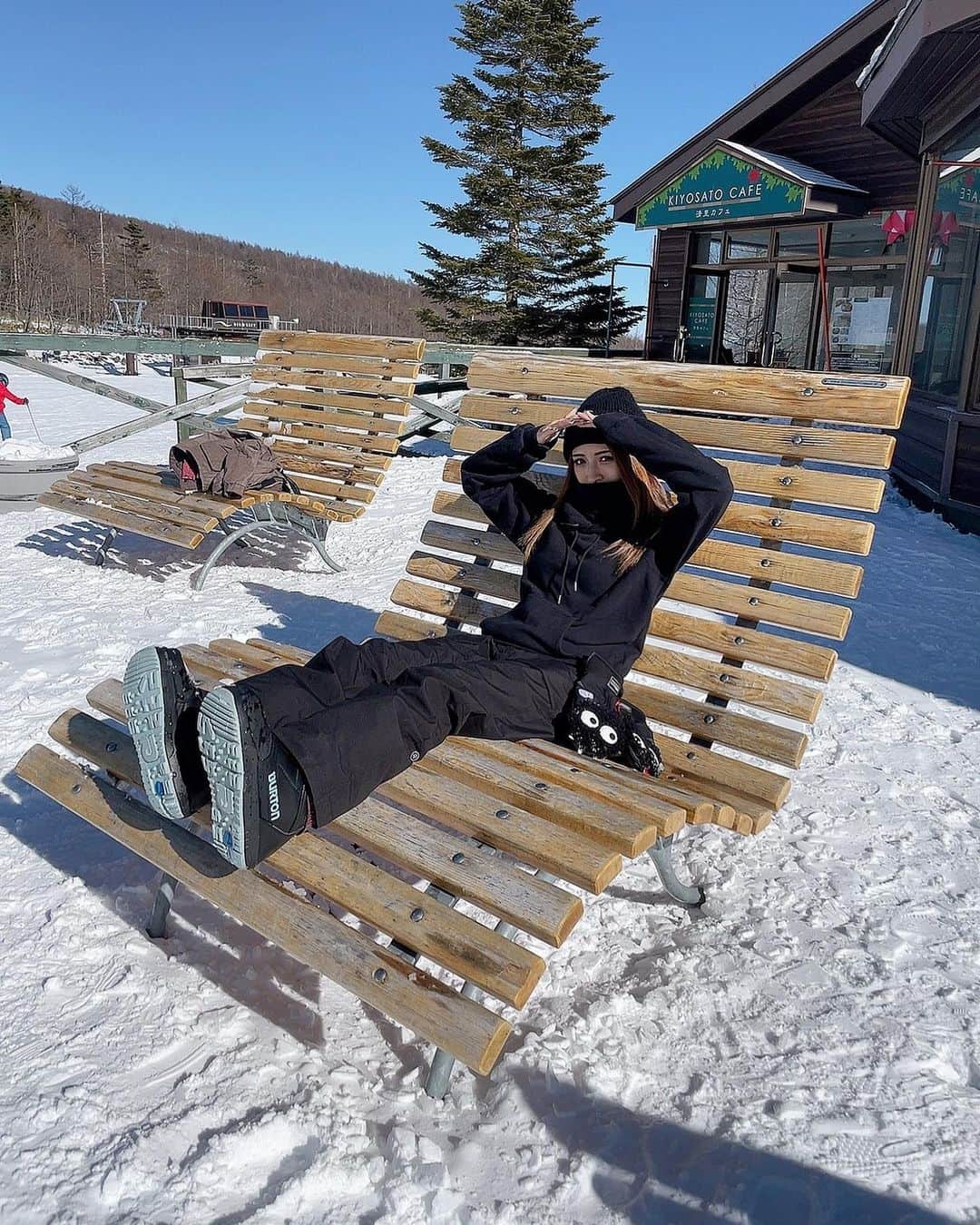 MIWAさんのインスタグラム写真 - (MIWAInstagram)「🏂❄️🤍Part１... ㅤㅤㅤㅤㅤㅤㅤㅤㅤㅤㅤㅤㅤ ㅤㅤㅤㅤㅤㅤㅤㅤㅤㅤㅤㅤㅤ スキー場にいい感じの椅子💺笑 眩しくて目があいてないけど 思い出として載せちゃう🎶 ㅤㅤㅤㅤㅤㅤㅤㅤㅤㅤㅤㅤㅤ 今日は配信お休みしてゆっくり過ごす~ ㅤㅤㅤㅤㅤㅤㅤㅤㅤㅤㅤㅤㅤ ㅤㅤㅤㅤㅤㅤㅤㅤㅤㅤㅤㅤㅤ #山梨#スノボー女子#スノボー女子  #スノボ#スキー場#スノボウェア  #offday#happy#スノボ日和」1月8日 22時05分 - miwa.matsuhashi