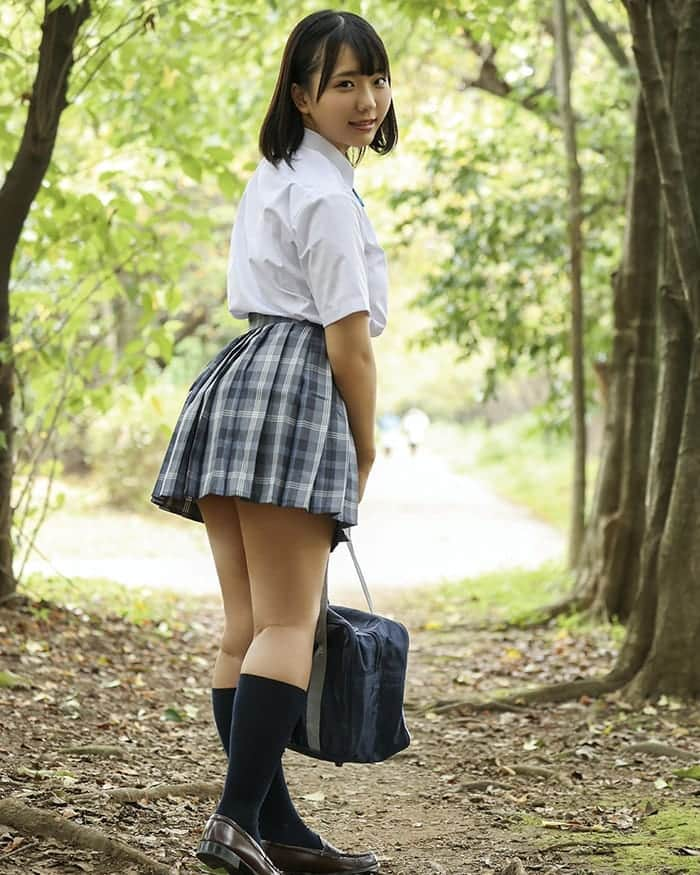 にょにょ（グラドルやAV女優を応援する垢）さんのインスタグラム写真 - (にょにょ（グラドルやAV女優を応援する垢）Instagram)「#稲場るか ちゃん  1月8日のお誕生日おめでとう(・ω・)ノ🌴🎇🎆🎉🎂🎁🎉🎈 . . . #RukaInaba」1月8日 23時59分 - nyonyo_000