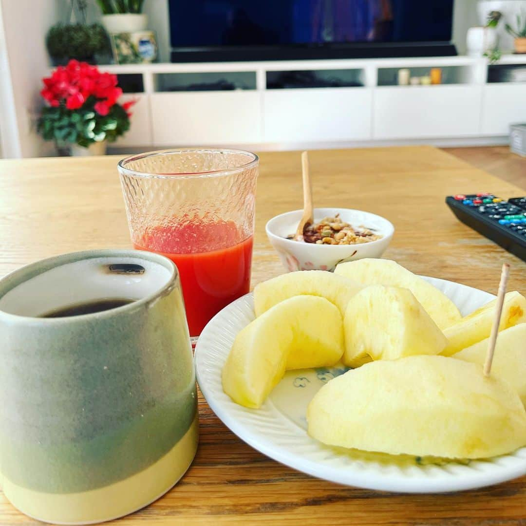 金村義明さんのインスタグラム写真 - (金村義明Instagram)「昨夜の丸富の鰻弁当&肝焼き サタデーモーニング！ ネットフリックス！ 浅草キッド」1月9日 9時46分 - yoshiaki_kanemura