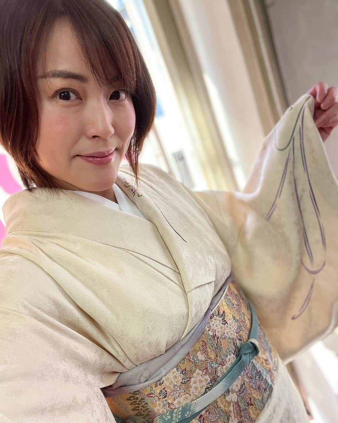 八幡愛さんのインスタグラム写真 - (八幡愛Instagram)「🐯2022年🐯初街宣🎤  新年の抱負や、積極財政についてはもちろん、憲法、教育などなど、お話をさせていただきました💕  YouTube「やはた愛ちゃんねる」でもアーカイブ配信中です♫  #れいわ新選組 #やはた愛 #なめらたらいかんぜよ #そこに愛はあるんか」1月10日 0時59分 - aiainstein