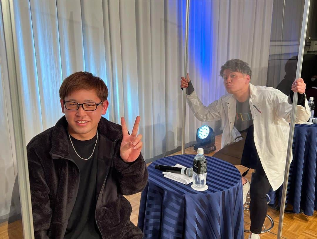 杉本裕太郎さんのインスタグラム写真 - (杉本裕太郎Instagram)「トークショーありがとうございました❤️ 自分のグッズ当たった人は教えてください🤣 広島帰りまーす⚾️」1月9日 17時04分 - 99tarosu345