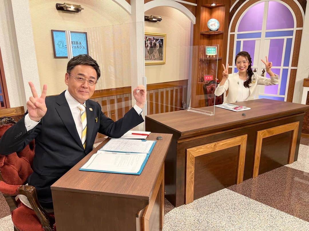 守永真彩のインスタグラム：「. . 昨日はKEIBAコンシェルジュ 2022年一発目の放送でした‼️  改めまして、本年もよろしくお願い致します😊  古谷コンシェルジュが「朱竹賞」を三連複・三連単❗️ 棟広コンシェルジュが「シンザン記念」を馬連・馬単❗️  初当たり🎯✨　 おめでとうございます🎊  今年もコンシェルジュ絶好調です😊  今夜も放送ありますのでお見逃しなく！ 担当コンシェルジュは津田さんと栗山さんです！  #グリーンチャンネル　 #フェアリーステークス」