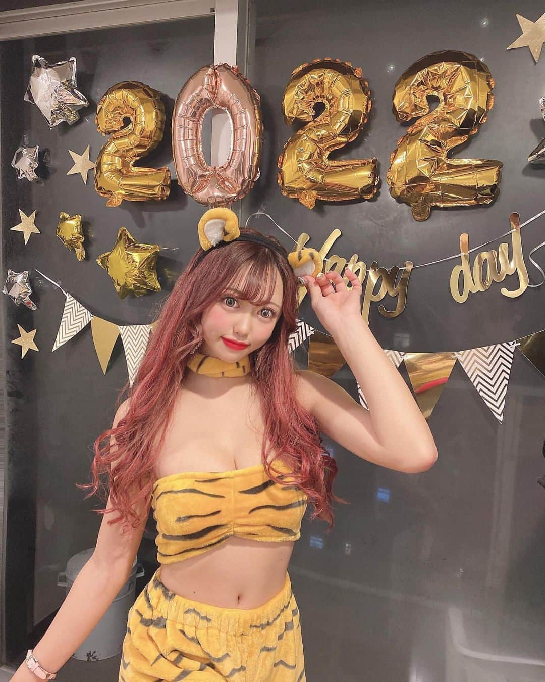 美女美容事情さんのインスタグラム写真 - (美女美容事情Instagram)「《2022☆寅年ガール🐯🎍》 *⁠ 今回ご紹介させて頂きますのは!!👀❤︎⁠⠀ るんるんゆきるんさん< @runrunyukirun >の素敵なお写真📸⁠⠀⁠⠀⁠⠀⁠ *⁠⠀⁠⠀⁠⠀⁠⠀ 寅年の年女のようで虎のコスプレ☀️🐅 とても可愛らしくて似合っています💖☺️ *⠀⁠⠀⁠⠀⁠⠀⁠⠀ るんるんゆきるんさん< @runrunyukirun > ⁠⠀⁠⠀⁠⠀⁠⠀ 素敵な投稿ありがとうございました☺️📸✨ *⠀⁠⠀⁠⠀⁠⠀⁠⠀ るんるんゆきるんさんのアカウントには他にも素晴らしい投稿が沢山ありますので是非覗いてみてくださいね💁‍♀️💙⁠⠀⁠⠀⁠⠀⁠⠀ *⠀⁠⠀⁠⠀⁠⠀⁠⠀ △▼△▼△▼△▼△▼△▼△▼△▼△▼ ⁠⠀⁠⠀⁠⠀ ❤🧡💛「美女美容事情」💚💙💜⠀⠀⠀⠀⠀⠀⠀⠀⠀⠀⠀⠀⠀⠀⁠⠀⁠⠀⁠⠀⁠⠀⁠⠀ 👇掲載ご希望の方は👇⠀⠀⠀⠀⠀⠀⠀⠀⠀⠀⠀⠀⠀⠀⠀⁠⠀⁠⠀⁠⠀⁠⠀⁠⠀ @b_b_j.jタグ付けと🖤 #ビジョビ ⁠⠀ 🖤タグ付けお願いします✨⠀⠀⠀⠀⠀⠀⠀⠀⠀⠀⠀⠀⠀⠀⠀⁠⠀⁠⠀⁠⠀⁠⠀⁠⠀ △▼△▼△▼△▼△▼△▼△▼△▼△▼ ⁠⠀⁠ #2022 #はっぴーにゅーいやー #あけましておめでとう #あけおめ #あけましておめでとうございます #寅年 #寅 #年女  #ファッション #メイク #ロングヘア #おフェロ #おフェロガーリー #ティックトック #美容  #撮影 #撮影モデル #メイク #TikTok #fashion #code #coordinated」1月9日 17時40分 - b_b_j.j