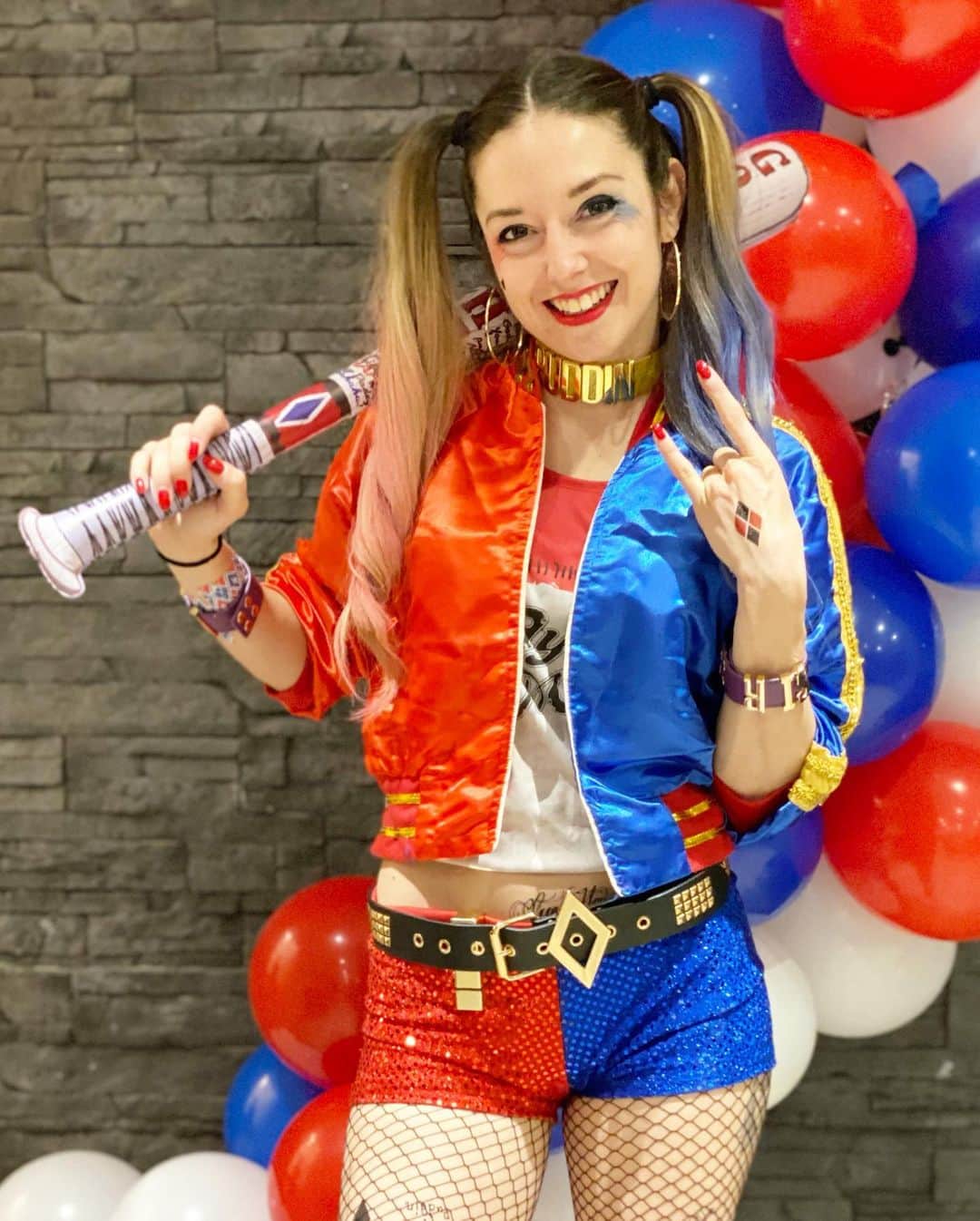 ミカエル・ミシェルのインスタグラム：「Harley Quinn in American Party 🎈🇺🇸❤️🎊」