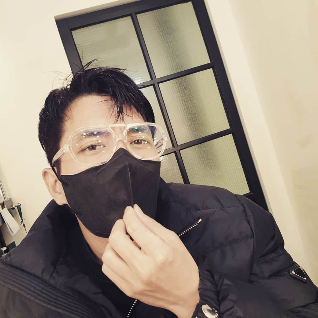 チュ・サンウクのインスタグラム：「🤓  #태종이방원 #kbs대하드라마 #주말저녁9시40분」