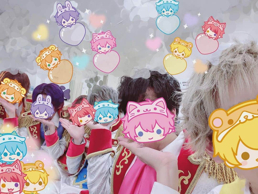 のインスタグラム：「あご乗せいぇい🍓🎤  #すとめもNext  #すとぷり福岡ドーム」