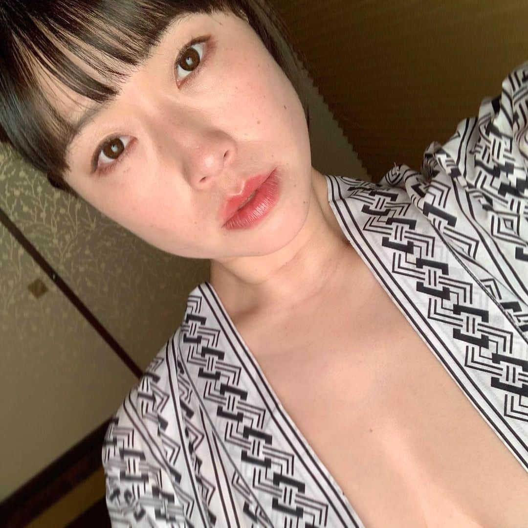 小田飛鳥さんのインスタグラム写真 - (小田飛鳥Instagram)「今回のロケはノン加工な気分なんだ♪ #selfie #nofilter #自撮り #加工なし」1月9日 22時11分 - asuka_oda_0320