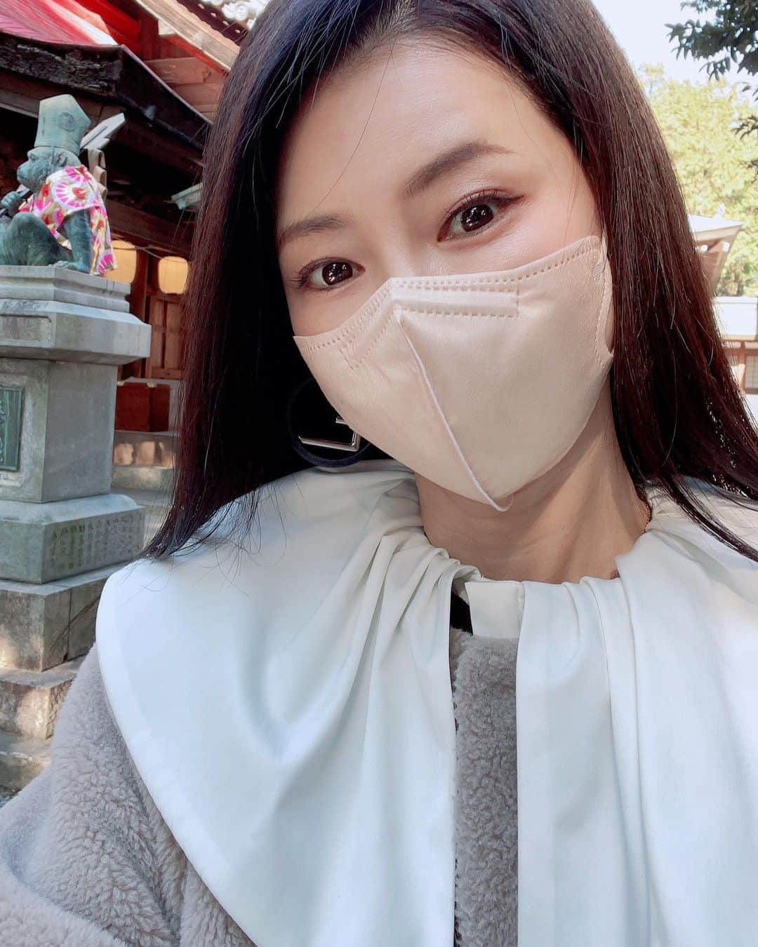 水谷雅子さんのインスタグラム写真 - (水谷雅子Instagram)「今日神社で参拝をしてからおみくじを引きましたよ。 ワクワク💓ドキドキでおみくじを引いたら大吉❗️😆 書いてある事を理解して努力したいと思います。☺️ #神社#参拝#感謝#おみくじ#大吉 #水谷雅子#水谷雅子beautybook50の私  #水谷雅子の美容の秘訣シリーズ」1月9日 22時33分 - mizutanimasako