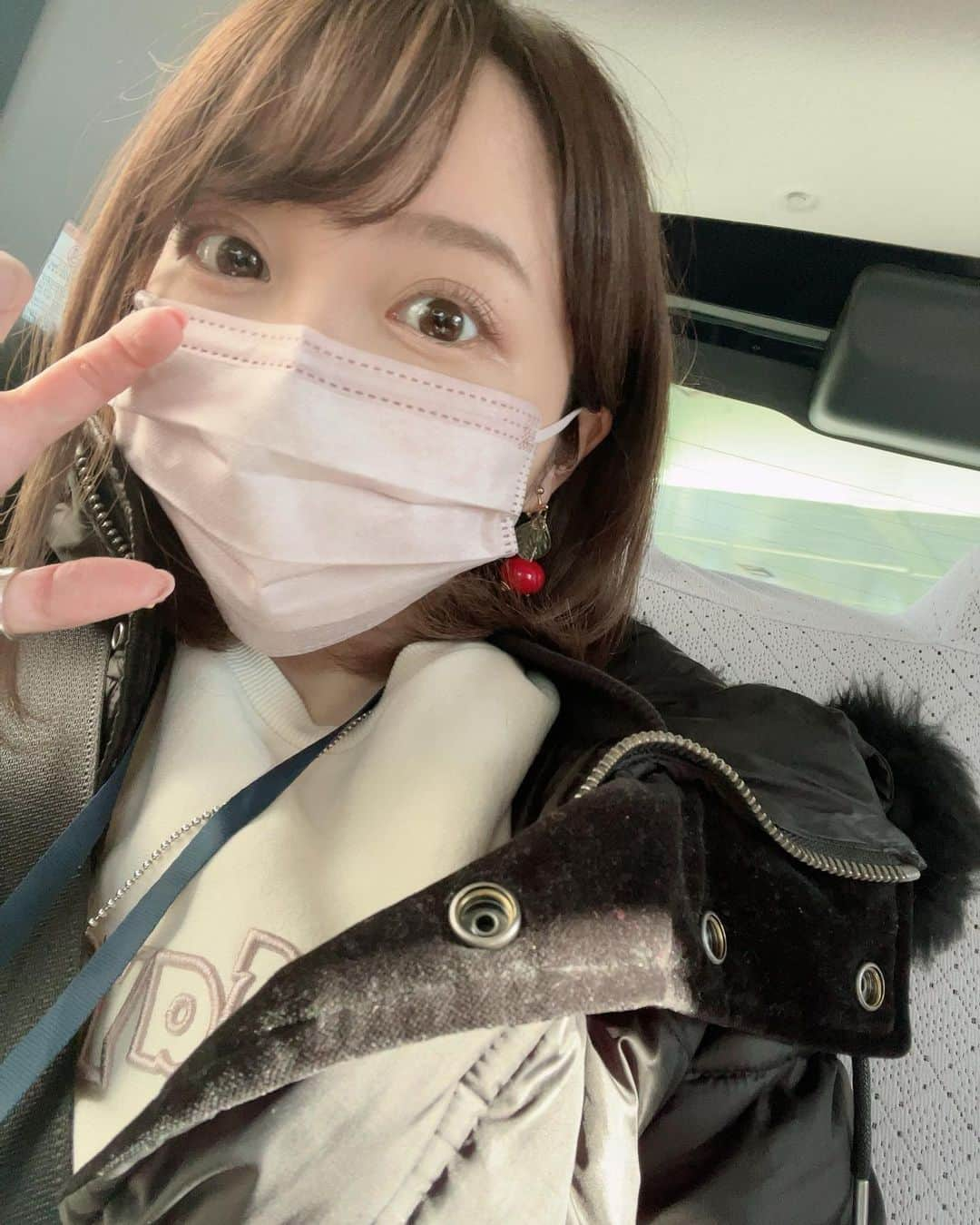 森田真結子のインスタグラム：「30歳になりましたーん！ (1月5日)(遅い)  中目黒のうらうらでは、 1月4日に出勤して 日付変わる時にもお祝いしてもらったり 昨日はBAGUSのハウストーナメントで おめでとうてたくさん言ってもらったり 幸せでございます🥰  19歳からダーツを初めて11年、 プロになって9年、 20代で優勝することは出来なかったけど これからの人生の方が長いし、楽しみ✨  将来の夢は、笑いジワでいっぱいの可愛いおばあちゃんになることなので、歳を重ねるのが毎年楽しみです‥‥笑  これからもよろしくお願いします！」