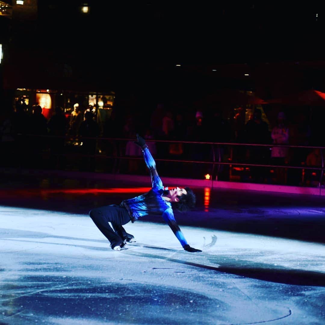 樋渡知樹のインスタグラム：「First of all, Congratulations to everyone who finished competing at US Nationals. I watched everyone and enjoyed every moment from each skater. I was also planning to go until last Friday, when I started to get a fever. So I went to the urgent care to get tested. After testing, I was told that I got positive for the covid test. I am doing fine now with no symptoms getting ready to skate again. I'm very sorry to everyone who expected me to be there and skate but I am doing my best to get on track again. As always, thank you for all the support and I will continue to do my best to become a better skater each day. 今回、全米大会で僕を見るのを楽しみにしてくれていた皆様、この度は大会に出れず申し訳ありません。先週の金曜日まで行く気満々だったんですが、高熱が出て病院に行った結果、コロナの陽性反応が出てしまったので棄権する事となりました。全米や全日本といった大会でライバルや僕よりも上手い選手をたくさん見て、まだまだ滑り足りないという気持ちでいっぱいです。いつもたくさんのメッセージやDM、そしてエールをくれる皆様、ありがとうございます。これからも全力で自分のベストを尽くしながら体調管理を怠らず頑張っていきたいと思うので応援よろしくお願いします。」