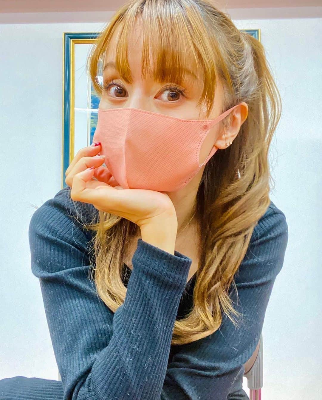 鈴木亜美さんのインスタグラム写真 - (鈴木亜美Instagram)「・ この季節、冬場の乾燥はお肌の大敵😂  だからこの時期のスキンケアは とっても大切だし、 より入念にしたいですよね。  私は今年もととのうみすとで汚れをオフして たっくさん保湿して乗り切ります✨✨  キャンペーンも実施しているそうなので、 気になる内容はストーリーのリンクから チェックしてみてください！     #ととのうみすとキャンペーン #プライベートでずっと愛用 #ととのうみすと #毛穴ケア #毛穴洗浄 #毛穴洗浄スプレー #毛穴クレンジング #毛穴引き締め #PR @totonou_official」1月10日 18時08分 - amiamisuzuki