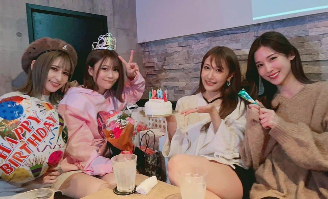 益田アンナさんのインスタグラム写真 - (益田アンナInstagram)「少し前のまおちゃんbirthday会🎂  2日に1回くらい会ってたんじゃないかってくらいたくさんお祝い出来て嬉しかった😹💝」1月10日 18時32分 - anna_masuda