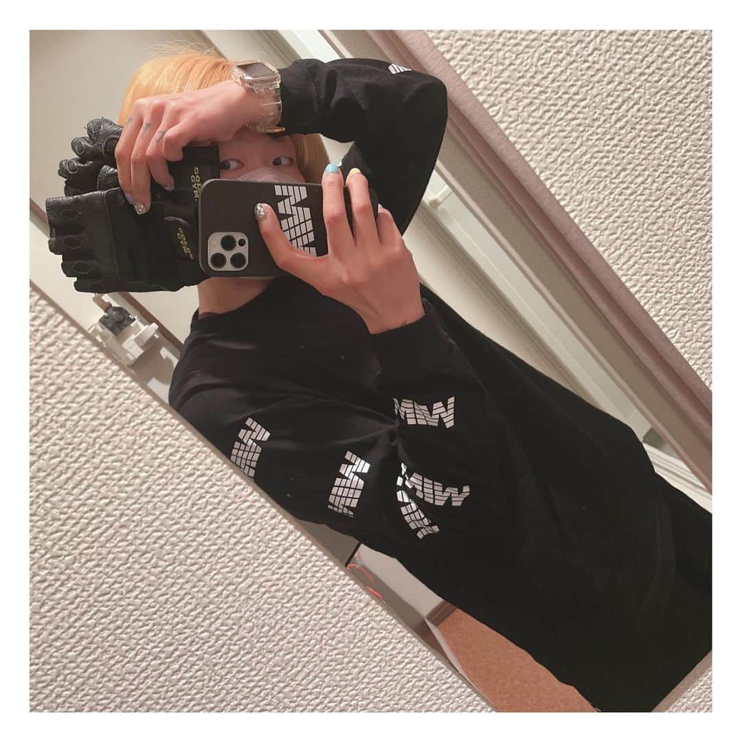世志琥のインスタグラム：「・ ・ 朝トレからの酸素カプセルで回復❤️‍🔥 ・ ・ #SEAdLINNNG #女子プロレス #世志琥  #パーソナルトレーニング #お腹すいた」