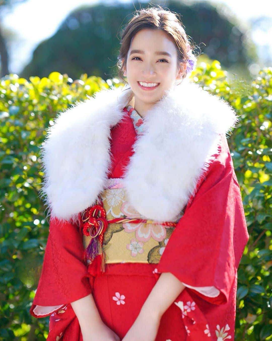 太田麻美のインスタグラム：「成人の日🇯🇵 新成人の皆さんおめでとうございます🎍㊗️✨  #portrait #portaitphotography #ポートレート #振袖 #振袖ヘア #成人の日」