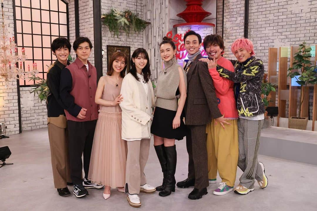 関西テレビ「グータンヌーボ2」のインスタグラム：「🔥いよいよ今夜放送🔥 1月10日(月)よる10時30分〜11時24分 『グータンヌーボ2スペシャル』 ※カンテレ・フジテレビ系列全国ネット  ↓↓↓↓↓  見どころその3️⃣ 「スタジオでは男女のナゾ👫をテーマにトーク」  勝地涼さん→女子力高め💕な一面が発覚⁉️ 高橋文哉さん→優しさ✨ゆえに悩み続出⁉️ りんたろー。さん→強がる男心💪を告白⁉️  長谷川＆田中＆西野のMC陣が ズバッと解決しちゃいます😆  今夜のグータンをお見逃しなく⚠️  #グータン #グータンヌーボ2  #長谷川京子 #田中みな実 #西野七瀬 #満島真之介 #浜辺美波 #藤田ニコル #尾上松也 #水谷隼 #勝地涼 #高橋文哉#EXIT #りんたろー #兼近」