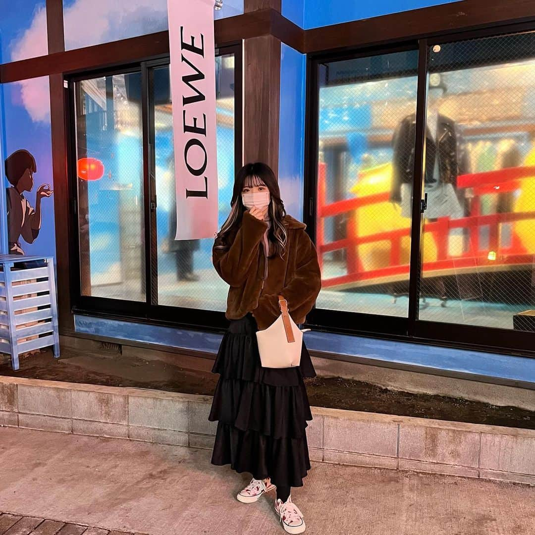 砂糖華さんのインスタグラム写真 - (砂糖華Instagram)「｜昨日のコーデ💘｜   千と千尋だいすきなの〰️💞 ハクが写ってる🐉♡   時間なくて中入れなかったけど外も可愛かった❕     #フレンチガーリー #フレンチガーリーコーデ #ガーリーコーデ #リボンブラウス #ロングスカート #sweemycloset #sweemy_ootd #sweemy_dolls」1月10日 20時52分 - __162cm_