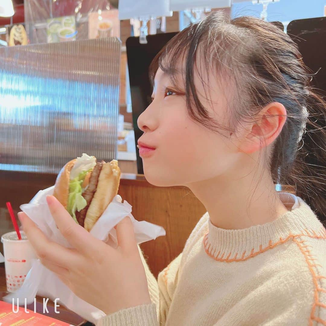 ひまひまチャンネルさんのインスタグラム写真 - (ひまひまチャンネルInstagram)「大好きなハンバーガー🍔  今日と昨日はチートdayということで沢山食べました🤤🍔  お肉なら無限に食べれます…🙋‍♀️🍔   #ひまひまチャンネル #ひまひま #ハンバーガー」1月10日 21時54分 - himahima_channel