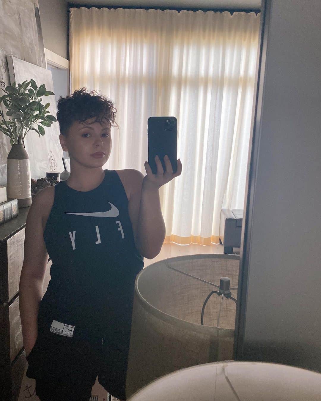 ブリー・オルソンのインスタグラム：「Back to posting whatever I want since Instagram is useless for my business」