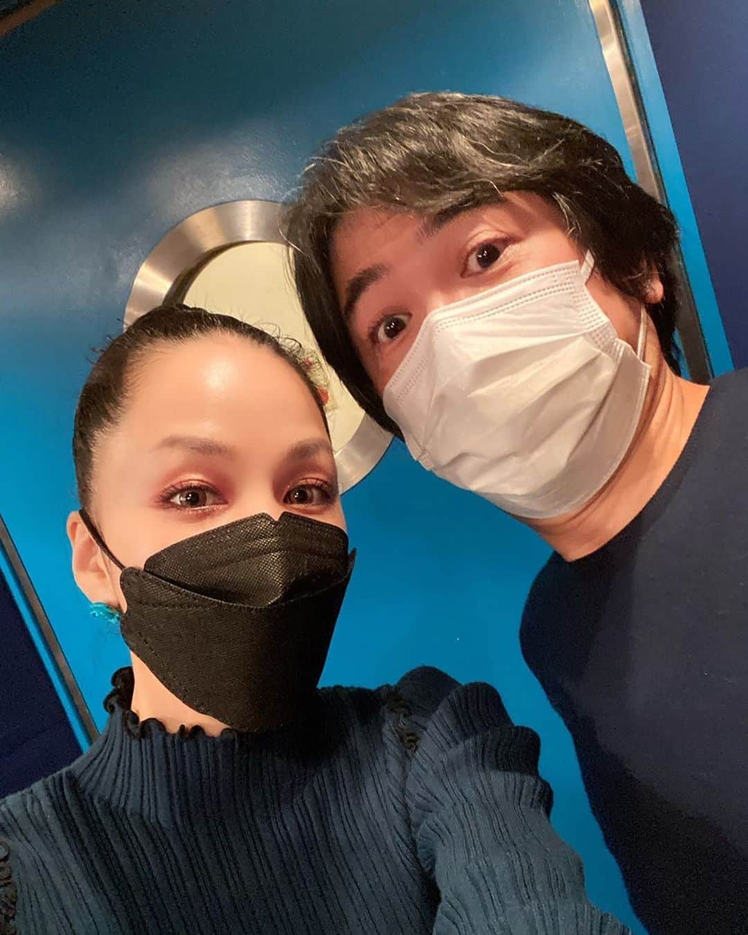 中島美嘉さんのインスタグラム写真 - (中島美嘉Instagram)「. 今日もこの方と  #ピアノ #バンマス #河野伸」1月11日 23時38分 - mikanakashima_official