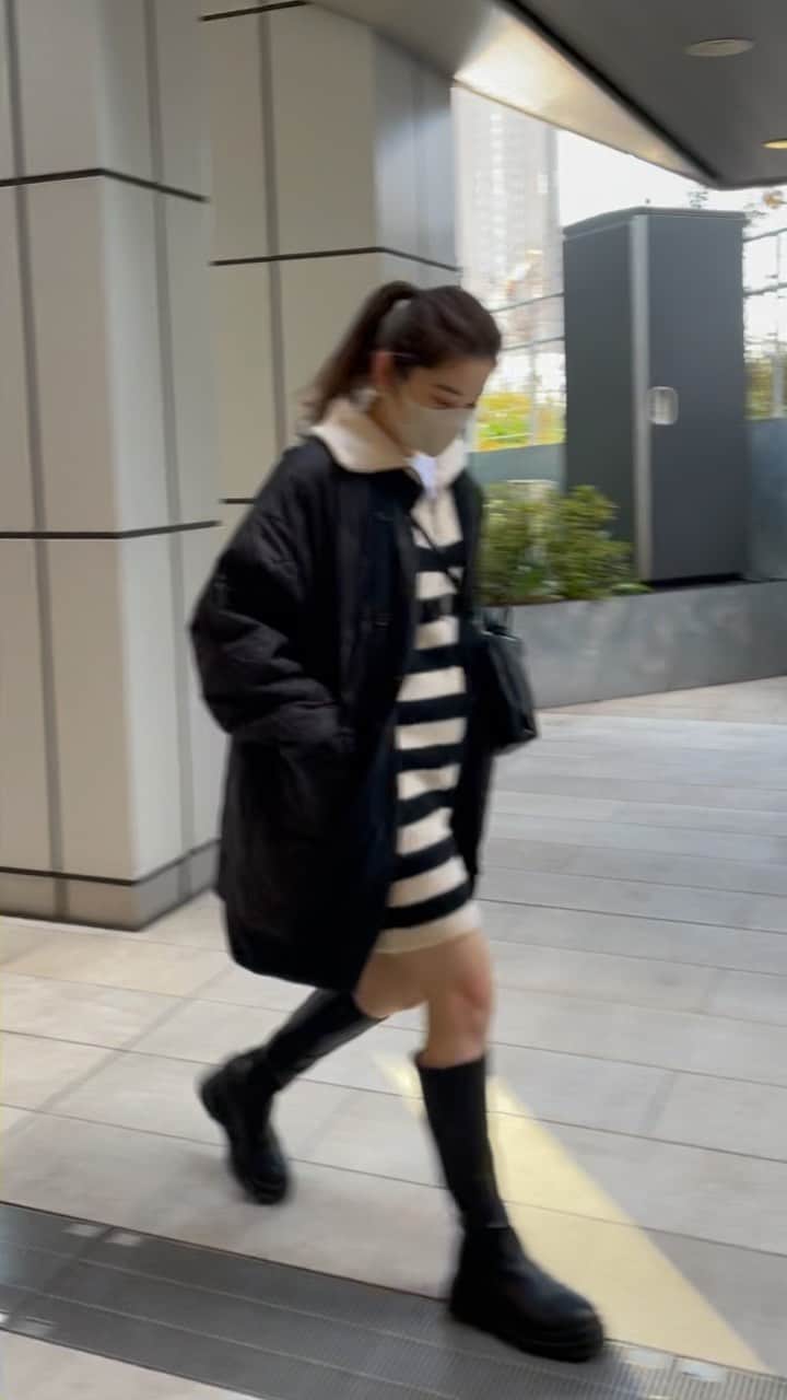 mina hinokuchiのインスタグラム：「. お休みの日に 呪術廻戦を見に映画館へ  この冬1番履いた ストレッチロングブーツと❄️  . #whoswhochico #salonbychico #フーズフーチコ #ロングブーツ」