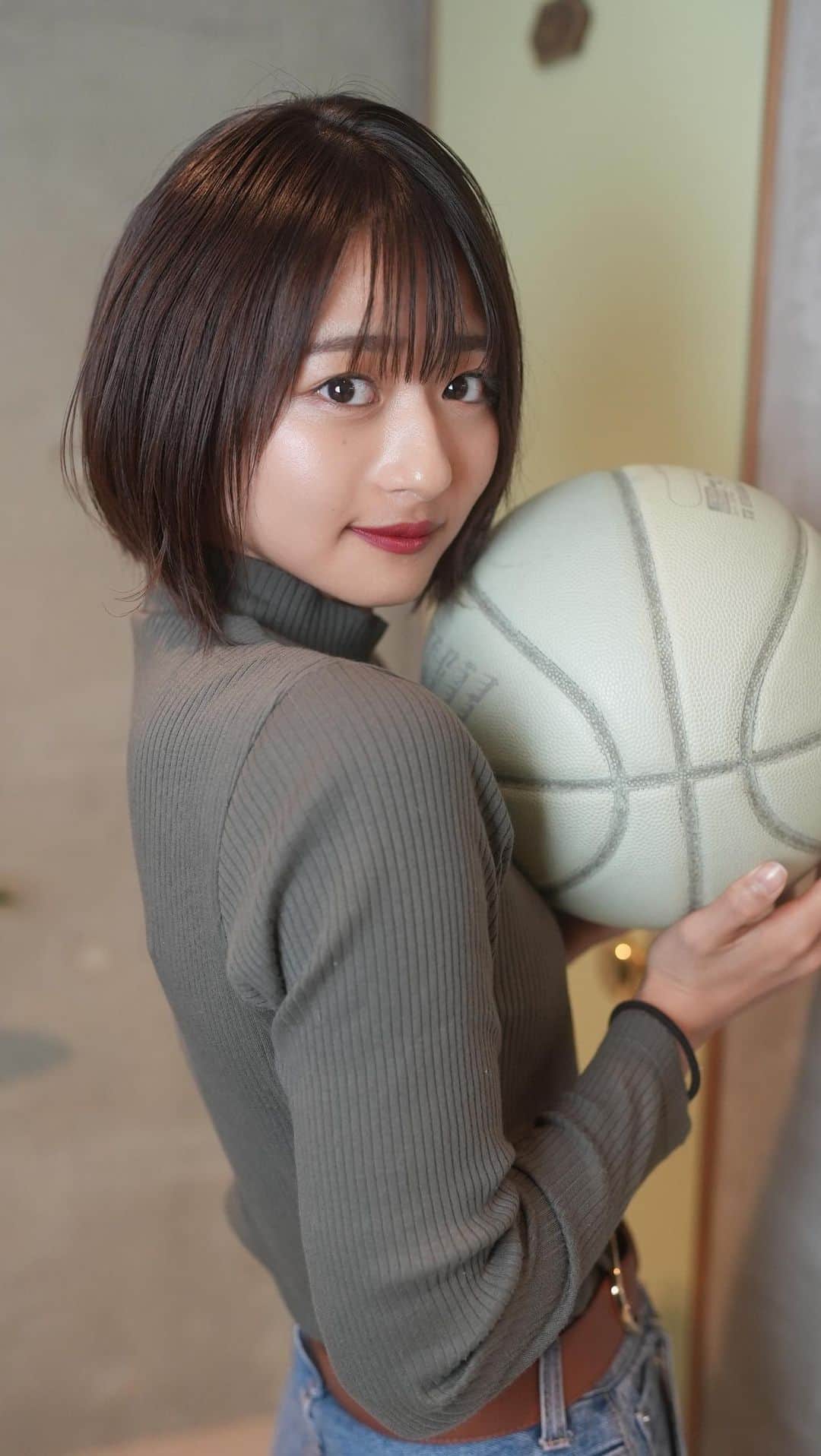 及川天和さんのインスタグラム動画 及川天和instagram スポーツ女子にもぴったりな ショートヘア スタイル 動いても可愛い ショート ボブ Su N812 ありがとうございます 髪型 に迷ってる方は どうでしょうか ショート 暗髪 ひし形シルエット 前髪