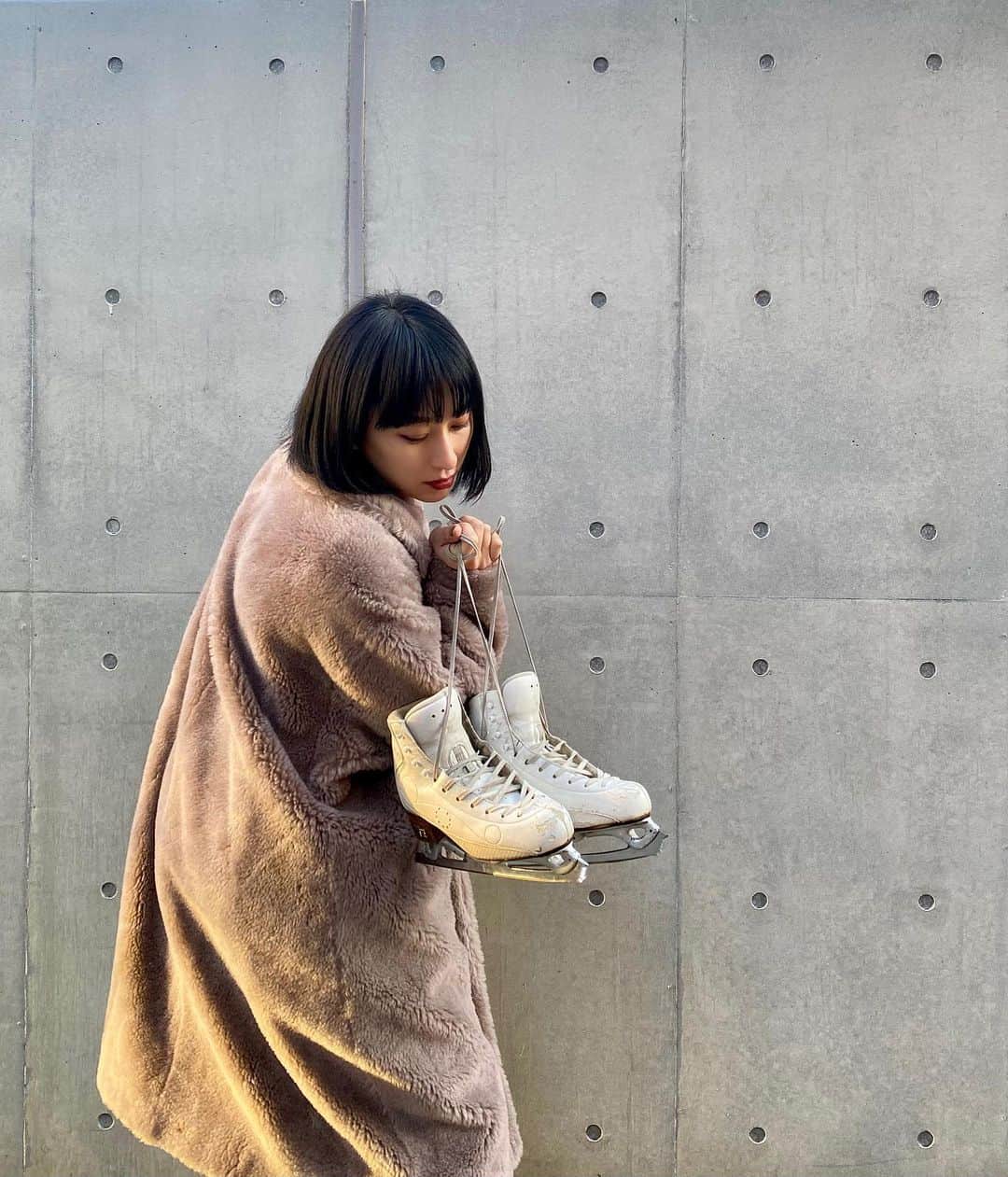 浅田舞さんのインスタグラム写真 - (浅田舞Instagram)「𝐼𝒸𝑒 𝓈𝓀𝒶𝓉𝒾𝓃𝑔⛸ ⁡ 歩いてるよりも滑っている方が心地よい😌♡ またすぐ遊びに行こっと♡」1月11日 18時13分 - asadamai717
