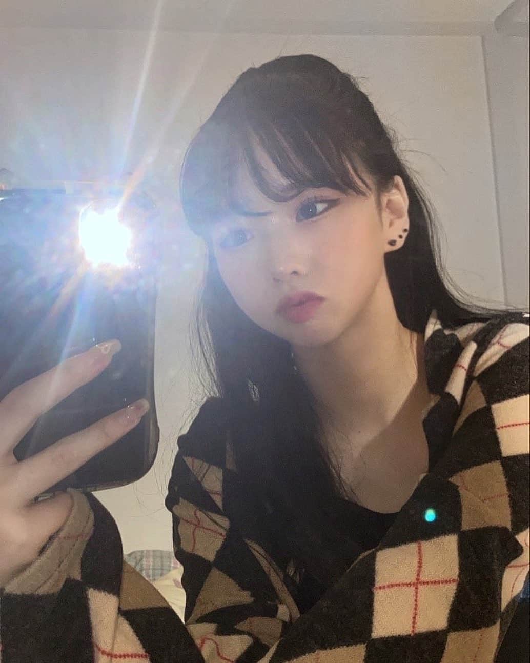 momoのインスタグラム：「🖤」