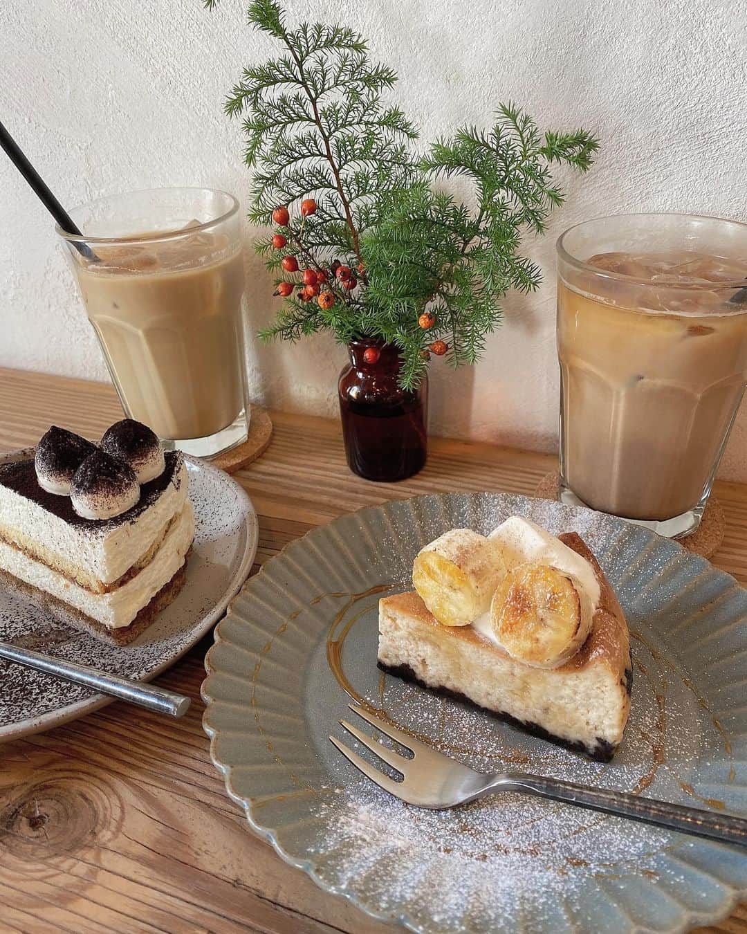 haruru0724さんのインスタグラム写真 - (haruru0724Instagram)「. cafe☕️🤍 . . . #chillkitchen #千葉カフェ #千葉グルメ #千葉ランチ #船橋カフェ #船橋グルメ #船橋ランチ #カフェ巡り #cafe巡り #カフェ好きな人と繋がりたい #カフェスタグラム #カフェ部 #カフェ活 #cafestagram #カフェスイーツ #おしゃれカフェ #お洒落カフェ #カフェ女子 #カフェラテ #バナナケーキ #mamagirl #locari #카페스타그램 #예쁜카페 #アミ活 #オタ活 #ヲタ活 #グクペン #大人army #haruru0724_cafe」1月12日 8時45分 - haruru0724