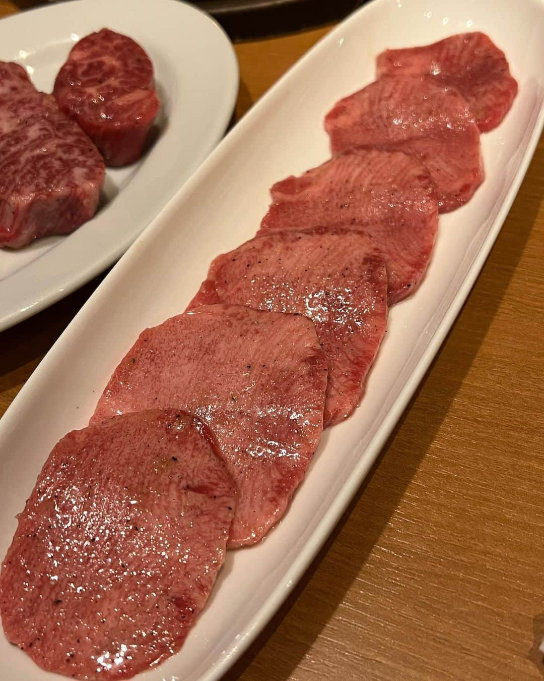 甘糟記子さんのインスタグラム写真 - (甘糟記子Instagram)「東京戻ってそのまま夕飯は炭火焼きまるは　@maruha_gotanda ！！  今年初ですな(o^^o)  旅行後の疲れを、おいしいお肉で充電しなくては\(//∇//)\  今年もよろしくお願いします(๑>◡<๑)  #焼肉#肉好き#まるは#炭火焼まるは#炭焼きまるは#五反田焼肉#美味しいお店」1月12日 5時59分 - norihey924