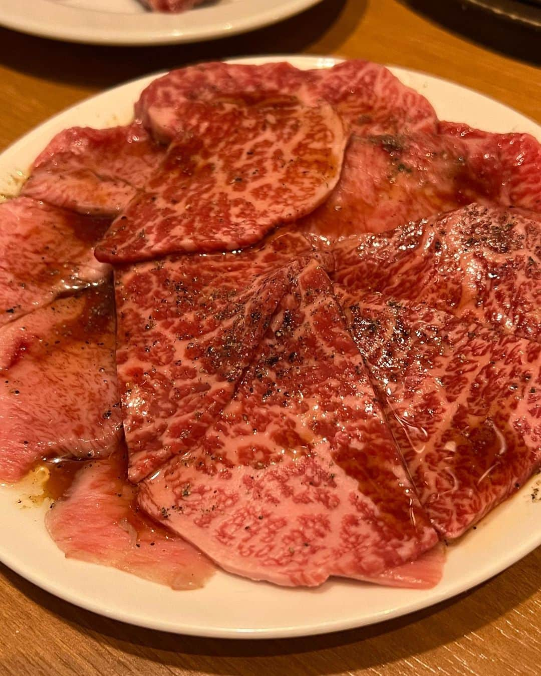 甘糟記子さんのインスタグラム写真 - (甘糟記子Instagram)「東京戻ってそのまま夕飯は炭火焼きまるは　@maruha_gotanda ！！  今年初ですな(o^^o)  旅行後の疲れを、おいしいお肉で充電しなくては\(//∇//)\  今年もよろしくお願いします(๑>◡<๑)  #焼肉#肉好き#まるは#炭火焼まるは#炭焼きまるは#五反田焼肉#美味しいお店」1月12日 5時59分 - norihey924