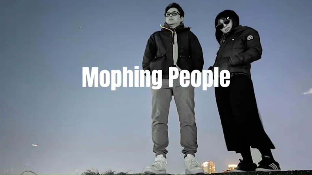 Ritsukoのインスタグラム：「【シェアお願いします】 rumania montevideoの三好誠さんとの新ユニット、mophing people（モーフィングピ－ポ－）が1/22（土）に1st EP 『alternative e.p』をリリ－スします🎉 昨年4月に結成してからマイペ－スに制作活動をし、遂にリリ－スとなりました！たくさんの人に聴いてもらいです。 オルタナ、シュゲ－ザ－、UKロック、パワ－ポップ好きは必聴！！ My new band "mophing people'' will release the digital EP “alternative e.p” on January 22, 2022 as the first product!! Please listen and I hope you like it! #mophingpeople #rumaniamontevideo #shonenknife #ep #配信リリ－ス #男女混合ユニット　#オルタナティブ #シュ－ゲイザ－　#UKロック」