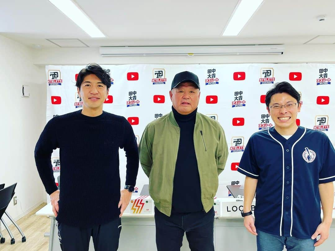 金村義明さんのインスタグラム写真 - (金村義明Instagram)「青山三丁目界隈のビルで #田中大貴YouTubeチャンネル 午前中収録して吉祥寺へ 珍しくさとうのメンチ並んでないんで思わず買って 眠民の餃子買って🥟 今夜の晩酌の知多買って 自宅戻って今ハマってる ネットフリックスで映画見よ」1月12日 12時27分 - yoshiaki_kanemura