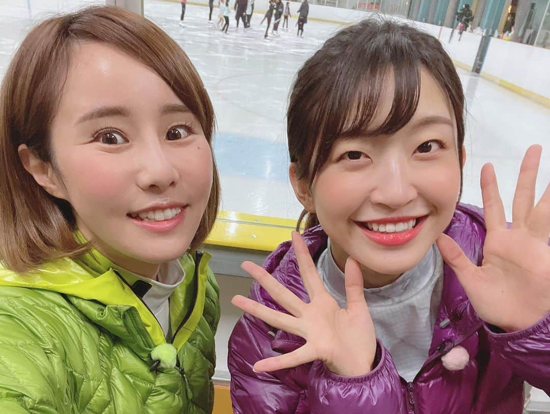 馬場ももこさんのインスタグラム写真 - (馬場ももこInstagram)「きょうは石川県に来ているよ🚄☃️ よる7時〜は北陸放送の絶好調Wご覧ください🥰 ⁡ 今回は事務所の先輩でもある 神田愛花さんが石川県に来てくれたの😭❤️ 一緒にロケができて嬉しかったのです😍 神田さんの大好きなものがありそうな場所を 探しながら石川県を巡っています☃️🤍 ⁡ 金沢老舗和菓子店落雁諸江屋にもお邪魔しました！ 7代目社長の諸江隆さんと💐 (写真の時のみマスクを外しました) 諸江社長、アントニーさんと 神田さん私との親子みたい😂！！！ ⁡ そして寒さを吹き飛ばす場所へロケに行ってきたよ！子供たちに教えてもらいながら フィギュアスケートにゆかり姫と 挑戦しています⛸💃✨ ⁡ 2022年も北陸放送絶好調Wよろしくお願いします💚 ⁡ #石川県#加賀#能登#金沢市#野々市市#白山市#フィギュアスケート#楽しい#神田愛花#先輩#楽しい#時間#アナウンサー#ロケ#旅」1月12日 14時05分 - momoko.baba