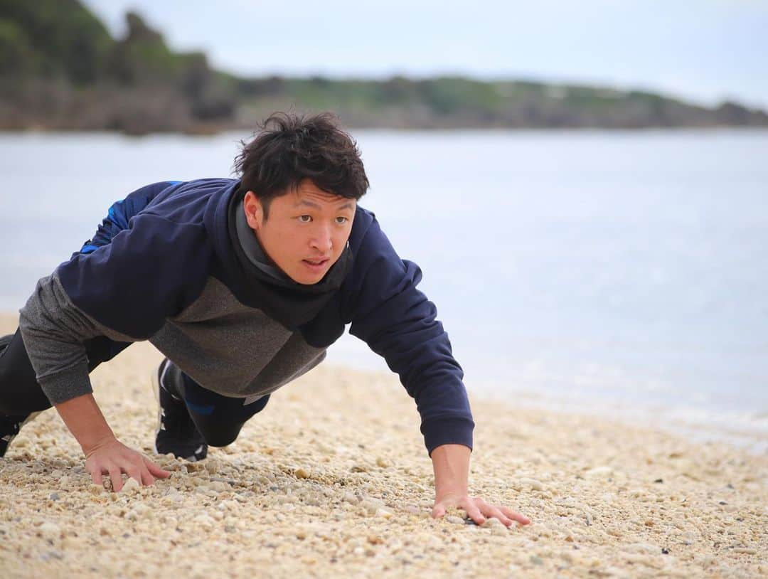 阪神タイガースさんのインスタグラム写真 - (阪神タイガースInstagram)「近本選手が沖永良部島での自主トレを公開しました！  #近本光司 選手 #自主トレ公開 #阪神タイガース #イチにカケル！」1月12日 15時32分 - hanshintigers_official