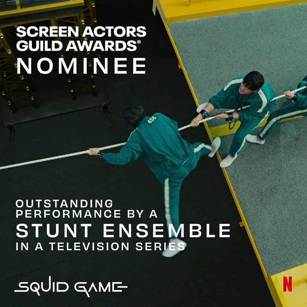 チョン・ホヨンさんのインスタグラム写真 - (チョン・ホヨンInstagram)「Thank you SAG members!  First, I am truly excited for the best ensemble nomination, which has made all of our team’s time spent together on Squid Game even more valuable.  Working on this series, and acting for the first time, I thought about how creating something “together,” and “as an ensemble” just might be the true value of our society.  I feel empowered to be reminded of how “together” is more precious than a solo achievement. I am truly grateful! I’m also reminded of our Best Stunt Team, being nominated for the best stunt ensemble nomination. I send all the love and thanks to the best stunt team ever who made sure all of us were safe on the set.Lastly, I was truly taken by surprise that I was nominated. I’m just happy knowing that my photo is going to appear alongside that of Jennifer Aniston, Reese Witherspoon, Elisabeth Moss, and Sarah Snook. Thank you to everyone who voted!🥳♥️  진짜 너무 멋진 경험하게 해준 우리 황동혁 감독님, 김지연 대표님을 비롯한 오징어게임팀, 넷플릭스 코리아 사랑하고 너무 감사합니다!!!!!! 🙏🏼♥️」1月13日 3時29分 - hoooooyeony