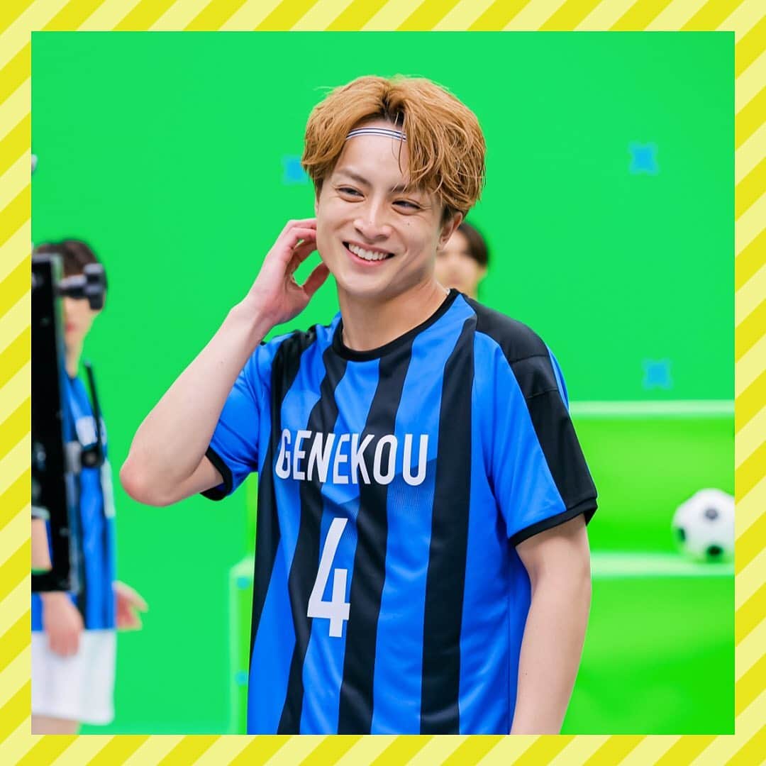 GENERATIONS高校TVのインスタグラム：「新OP撮影のときのオフショットを公開しちゃうよ📸✨  裏側密着の回は見てくれた？ おもしろかったよって人【🏫】でコメントしてねっ✍🏻💜  ---------------------------------- #gene高 #ジェネ高 #generations高校tv #gene #generations #ジェネ #ジェネレーションズ #generationsfromexiletribe #ldh #白濱亜嵐 #片寄涼太 #数原龍友 #小森隼 #佐野玲於 #関口メンディー #中務裕太」