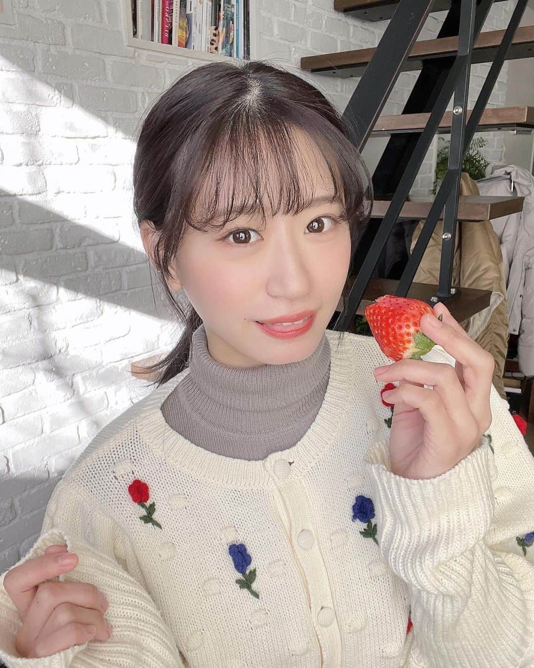 上西怜さんのインスタグラム写真 - (上西怜Instagram)「⠀ 🍓💗 ⠀ ⠀ ⠀ #いちご」1月12日 19時51分 - jonishi_rei