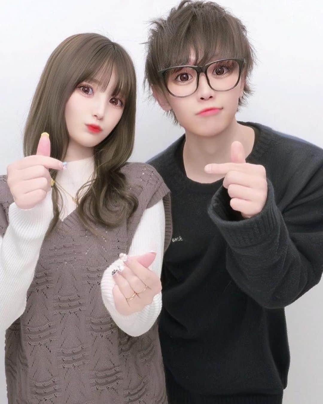 イニ（じん）のインスタグラム：「新鮮過ぎる2人がデートしました かすちとちゃんと2人で動画撮るのは 初めてでした！！！ スカイピース、不真面目もいいけど、 じんかすも悪くないでしょっ」