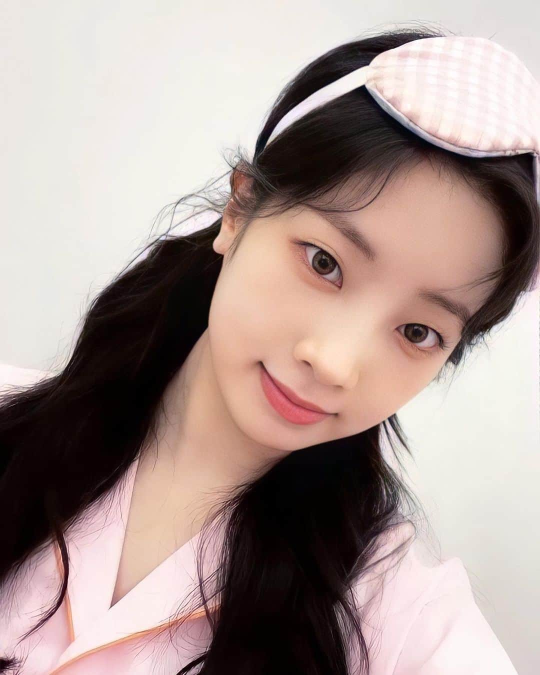 ダヒョンさんのインスタグラム写真 - (ダヒョンInstagram)「thank you for 131k! 열심히 해볼게 😊」1月12日 23時31分 - dahyun_98