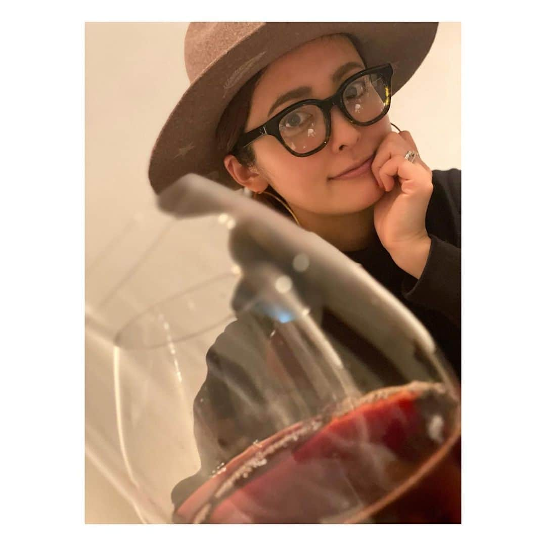 平山あやさんのインスタグラム写真 - (平山あやInstagram)「38歳になりました🎉 たくさんの方から祝福のメッセージが届き、 感謝しかありません。 たくさんのありがとうです🥺  38歳って、ものすごく大人です。 その歳に自分がなったのかと思うと不思議で仕方ないです。 自分は、まだまだ子供すぎて反省ばかりの毎日ですが。  これからもどうぞよろしくお願いします🥺  38歳もHAPPYを忘れずにいきまーす！！  いつもインスタ見てくれてありがとう♡  love♡  #誕生日 #ありがとう #これからもよろしくね」1月13日 7時54分 - aya_hirayama